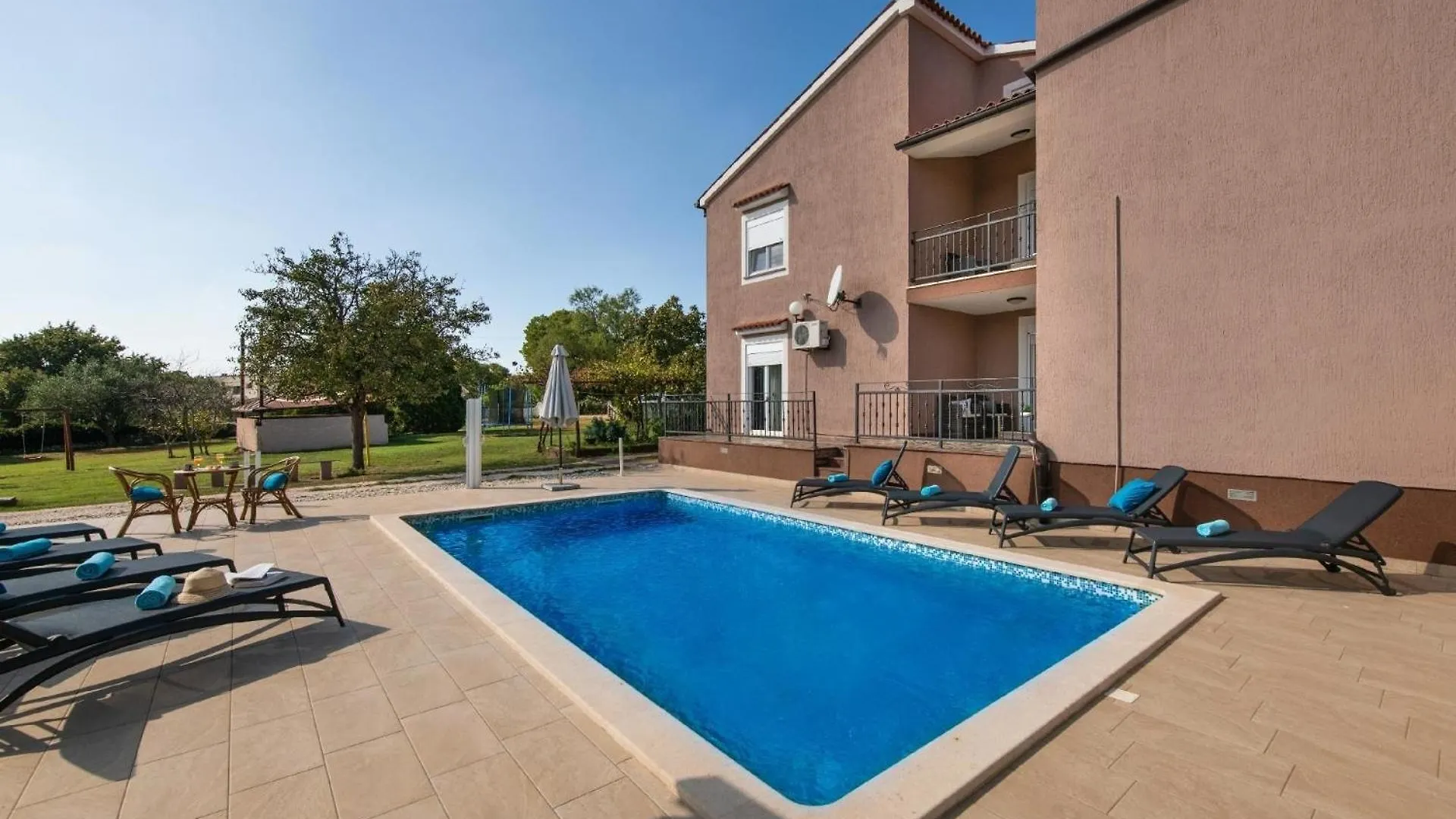 Tatil Evi Ferienhaus Mit Privatpool Fuer 10 Personen Ca 200 Qm In Belavici, Istrien Bucht Von Rasa Hreljići